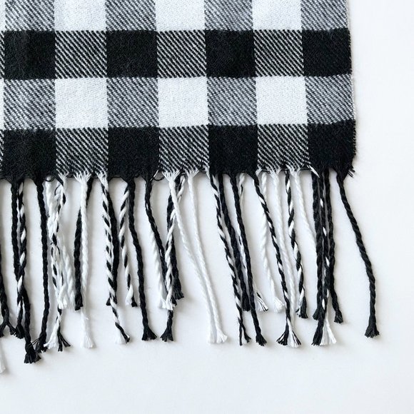 White and Black Plaid Fringe Scarf - Picture 2 of 4